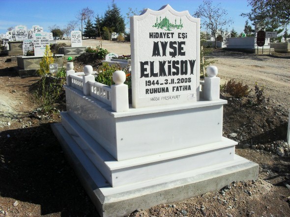 Ara Katlı 40'lık Kafesli Mermer Mezar