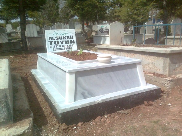 30'luk Açılı Mermer Mezar