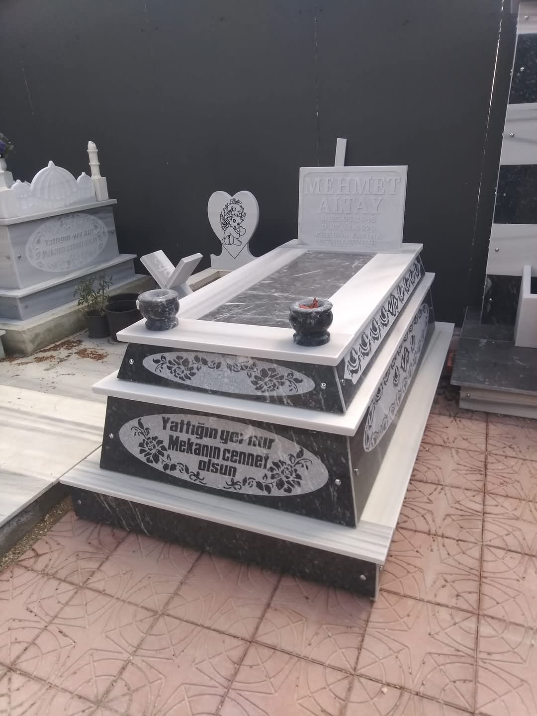 30-15 İşlemeli Akşehir Siyahı Lahit